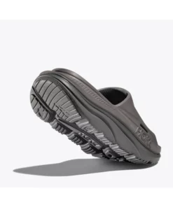 HOKA Unisex ORA Recovery Slide 3 - 2023 -Women's Triathlon Shop sole 09580.1670349260